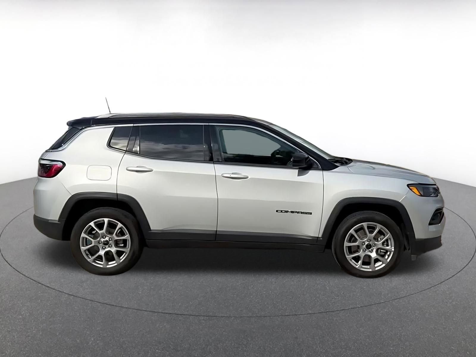 Thumbnail: 2025 Jeep Compass - 16