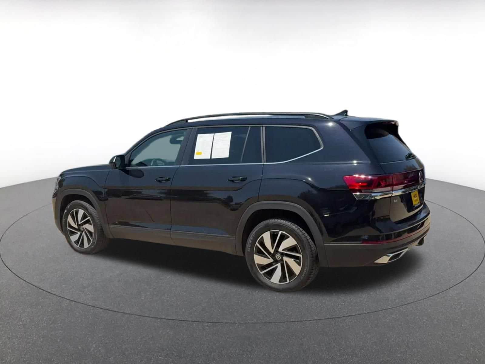 Thumbnail: 2026 Volkswagen Atlas - 9