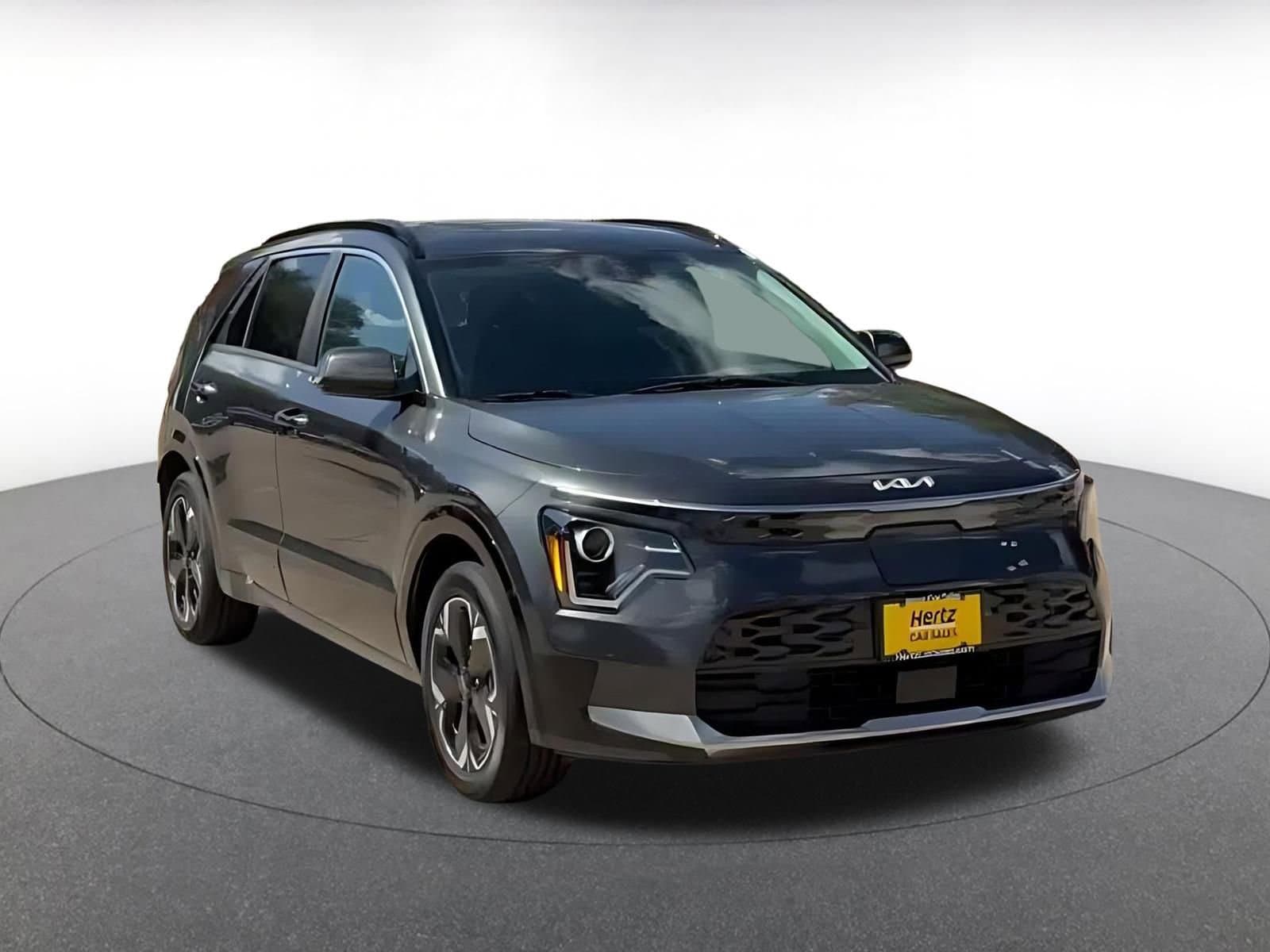 Thumbnail: 2024 Kia Niro - 3