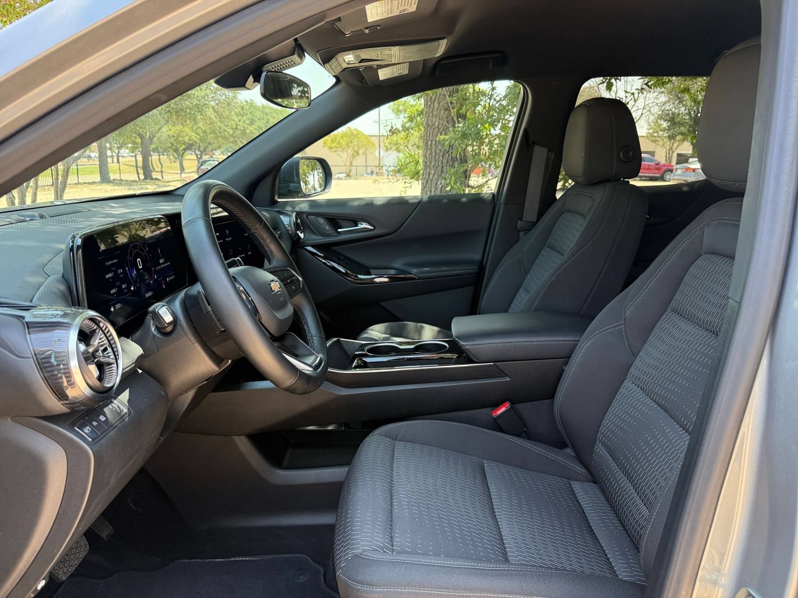 Thumbnail: 2025 Chevrolet Equinox - 28