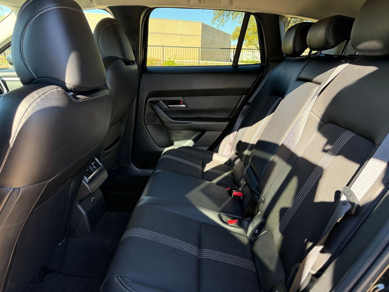 Thumbnail: 2025 Mazda CX-50 - 25