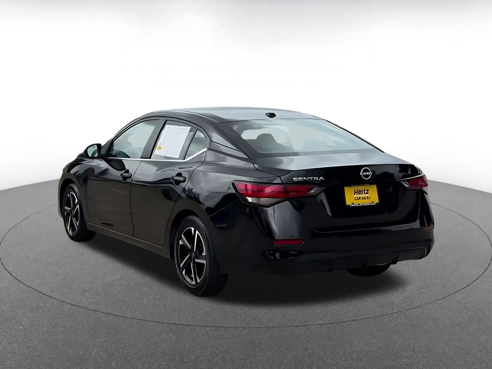 Thumbnail: 2025 Nissan Sentra - 9