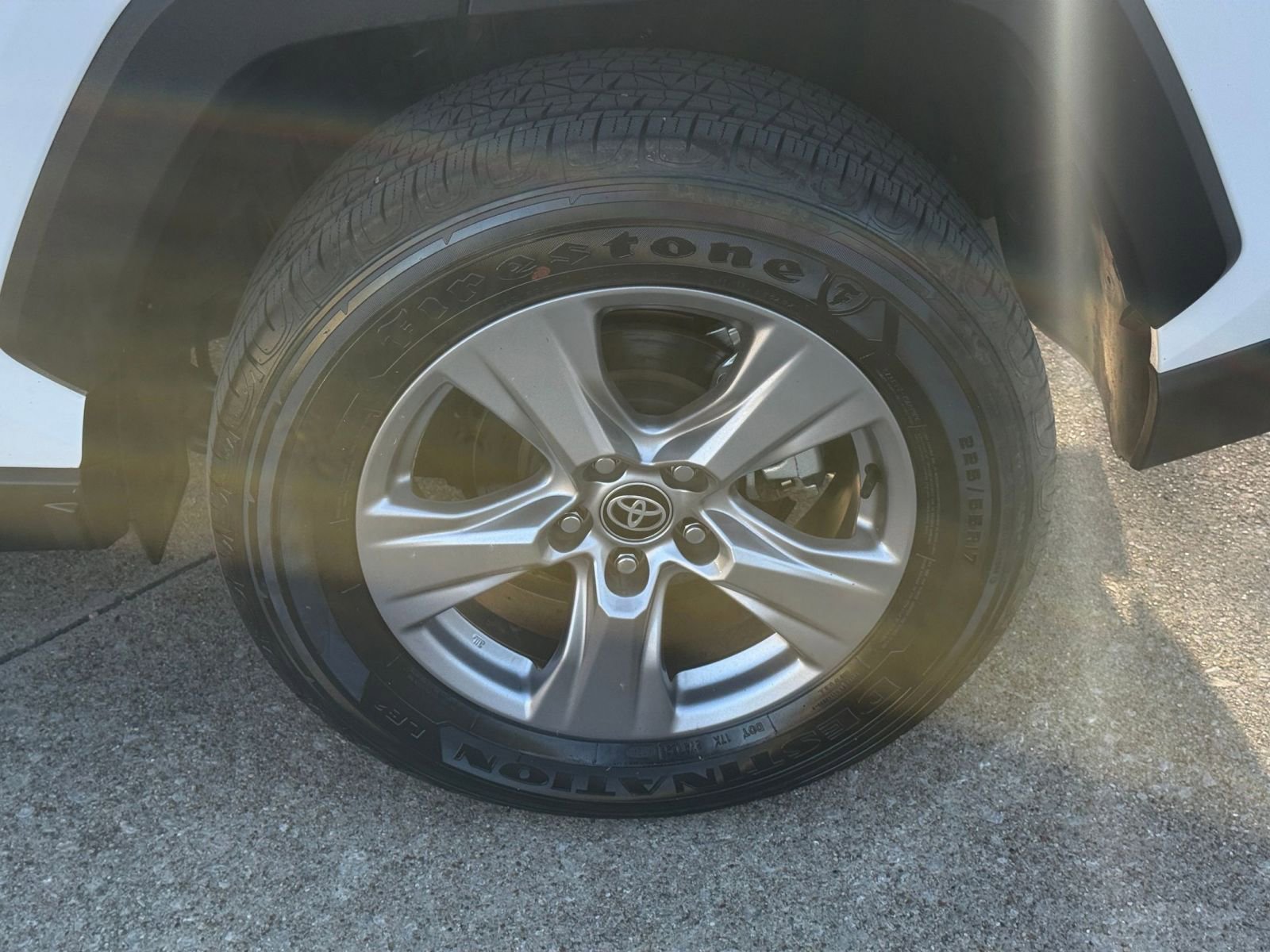 Thumbnail: 2025 Toyota RAV4 - 30