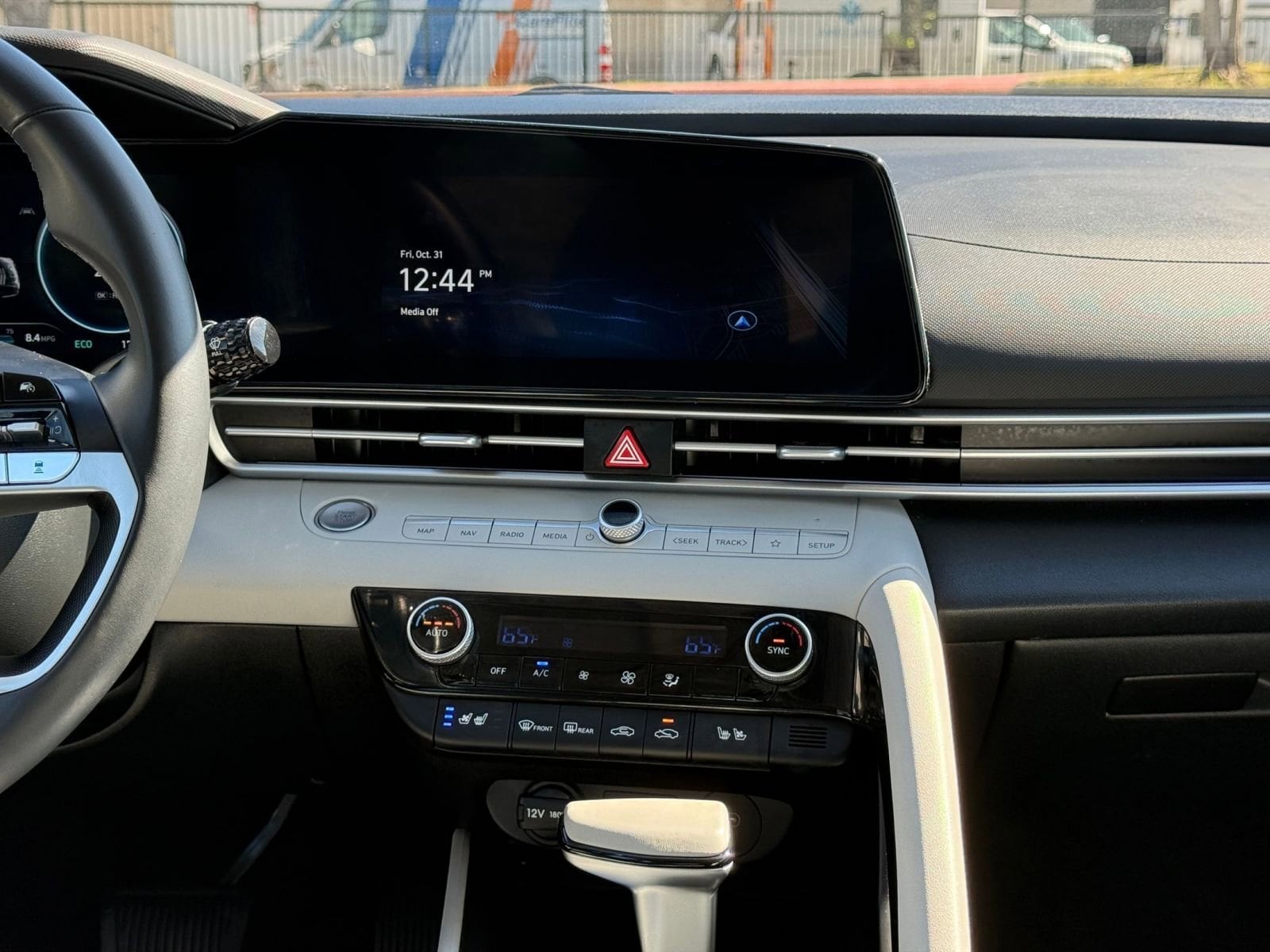 Thumbnail: 2025 Hyundai Elantra - 18