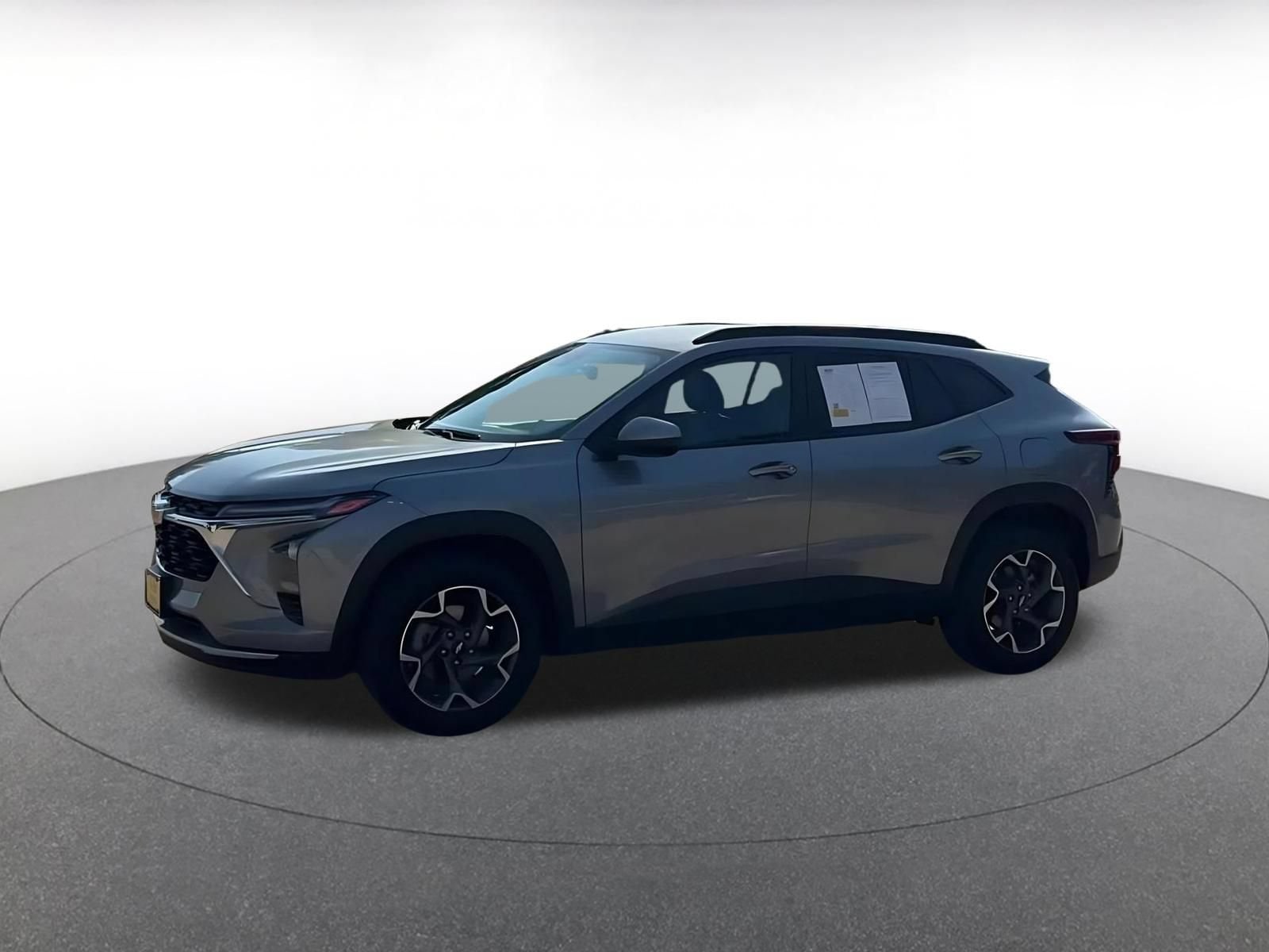 Thumbnail: 2025 Chevrolet Trax - 8