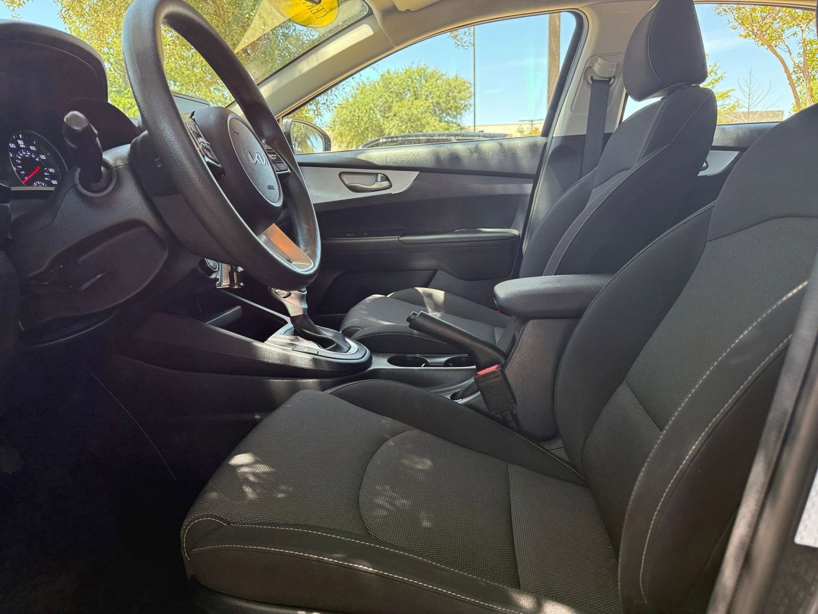 Thumbnail: 2024 Kia Forte - 27