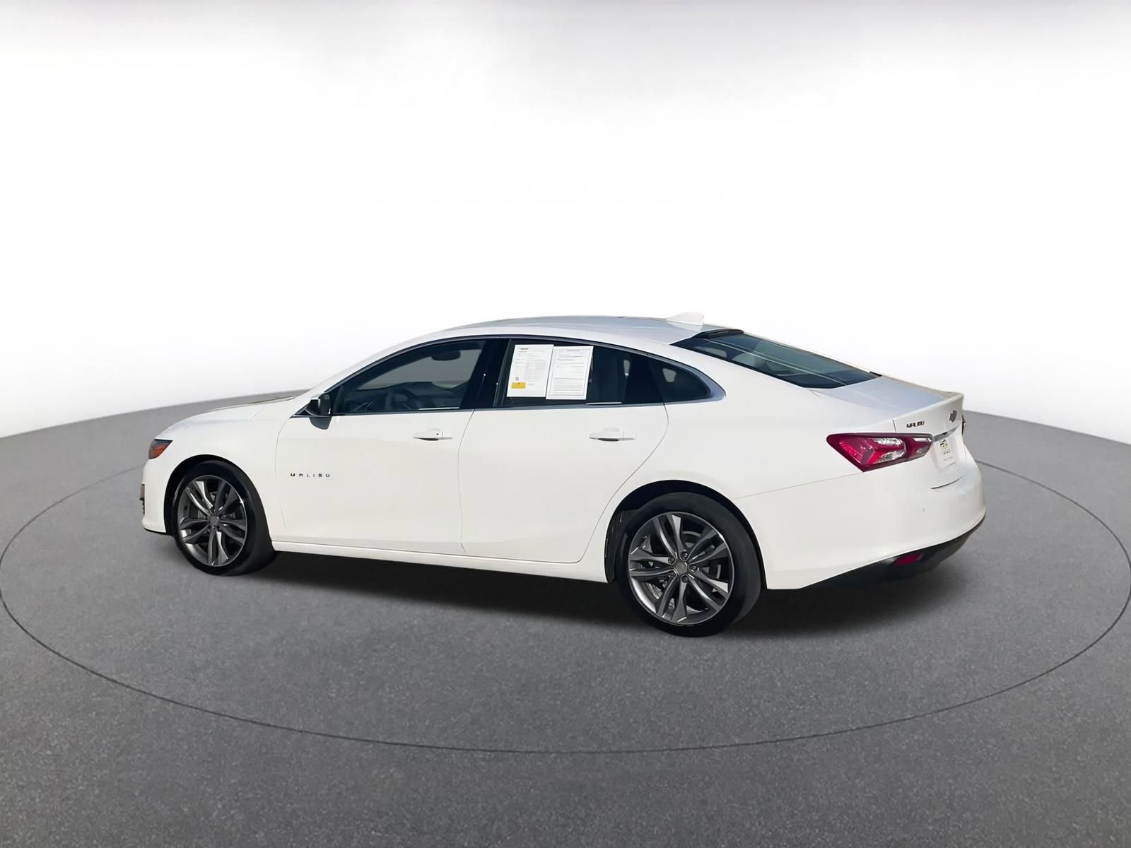 Thumbnail: 2024 Chevrolet Malibu - 10