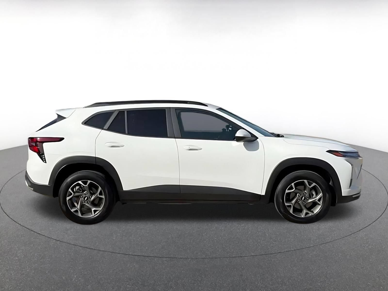 Thumbnail: 2025 Chevrolet Trax - 16