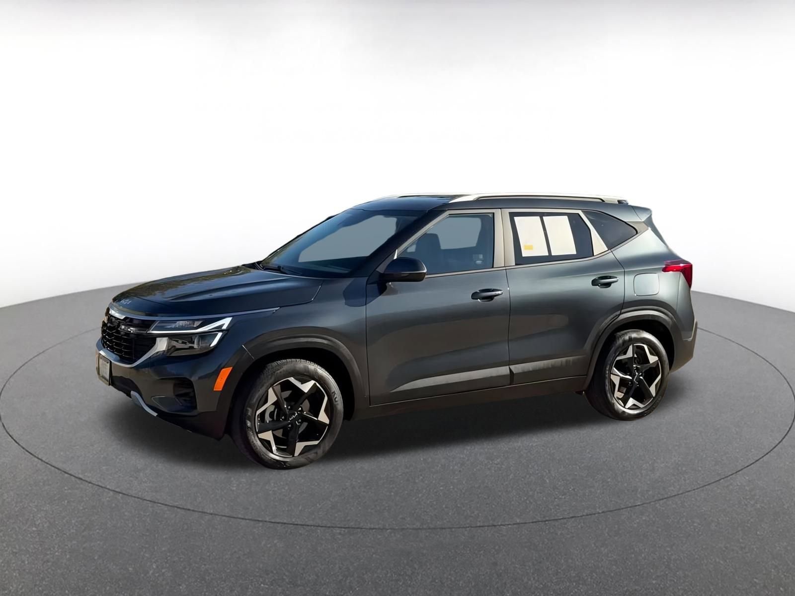 Thumbnail: 2025 Kia Seltos - 8