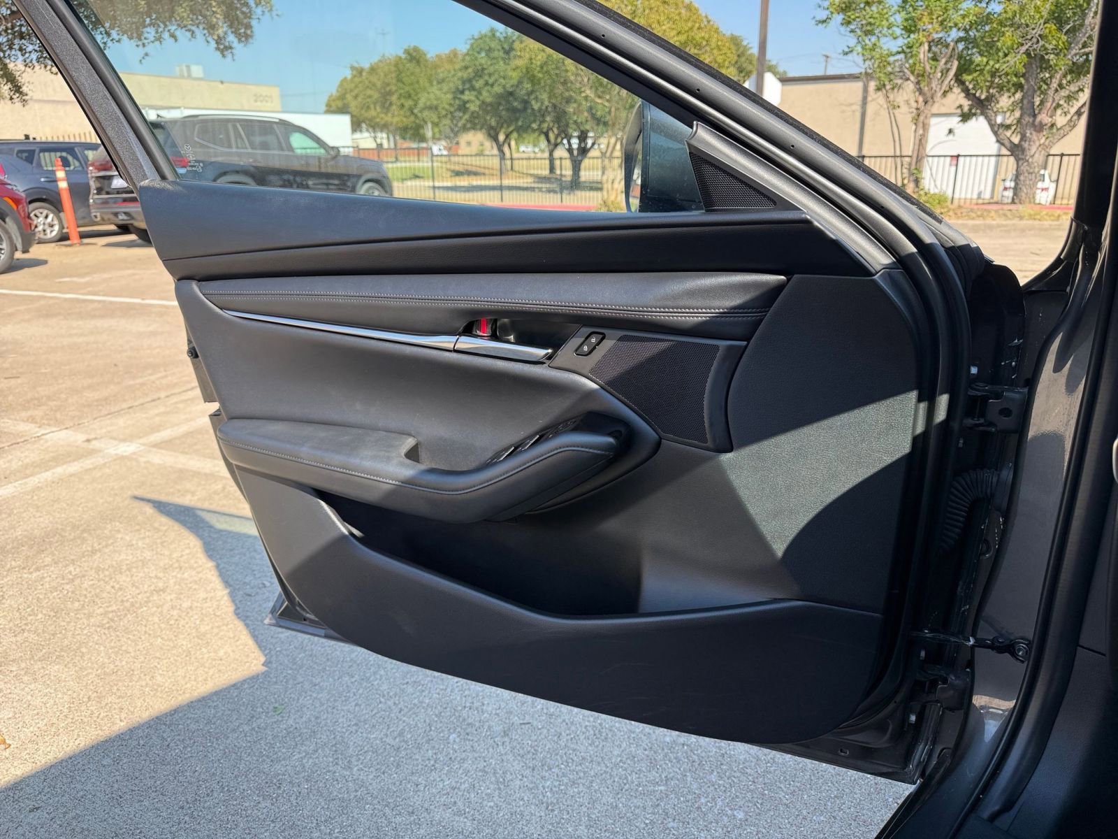 Thumbnail: 2025 Mazda Mazda3 - 20