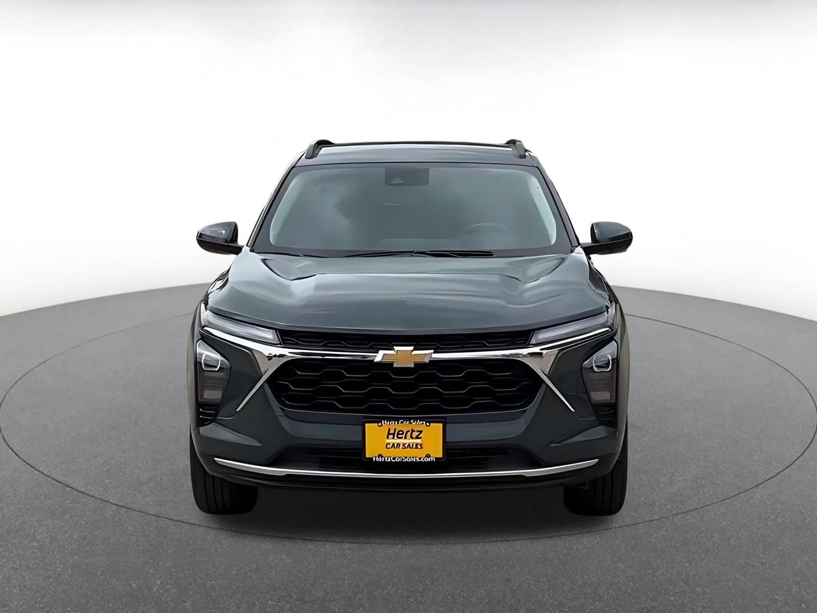 Thumbnail: 2025 Chevrolet Trax - 4