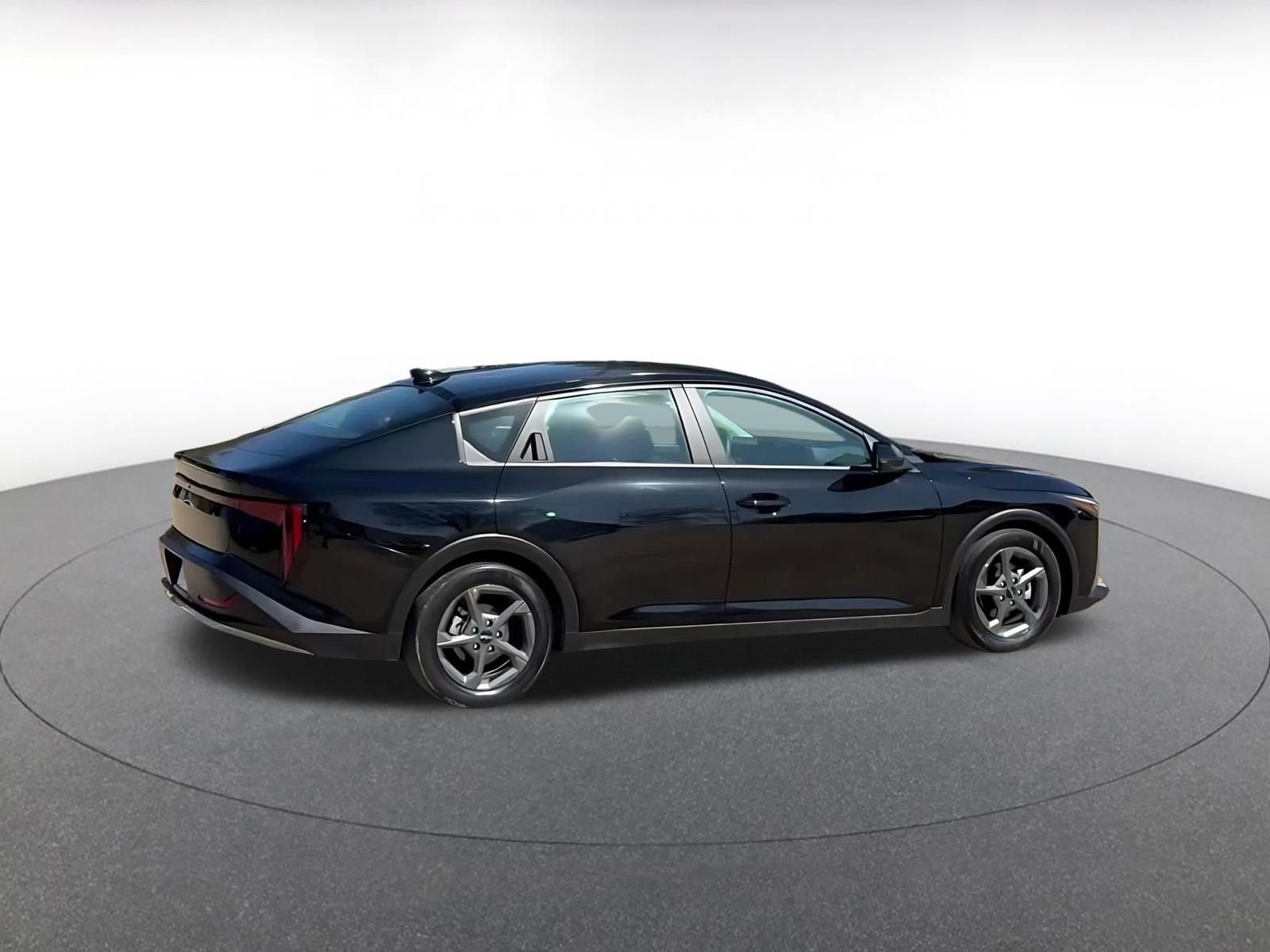 Thumbnail: 2025 Kia K4 - 14