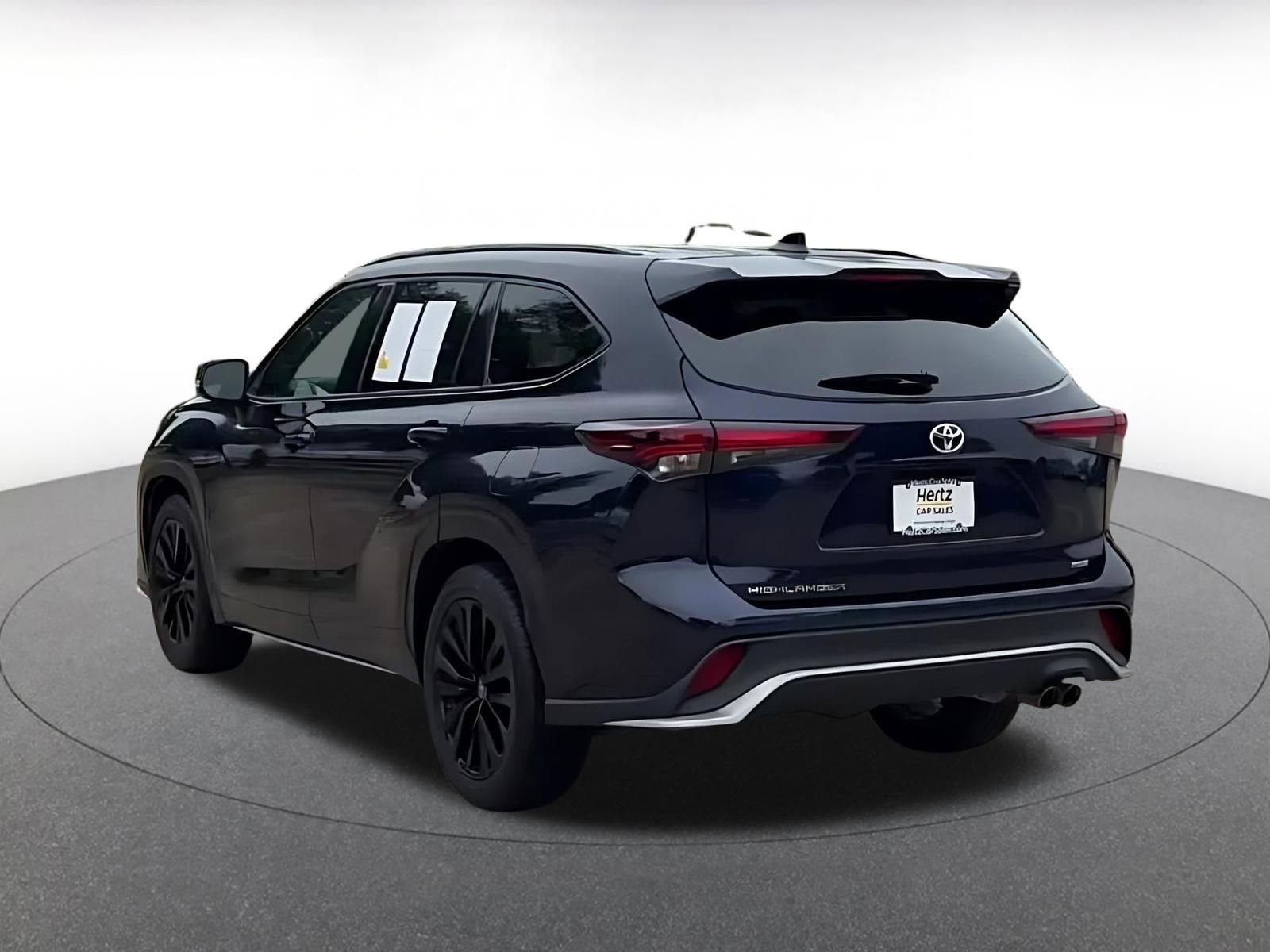 Thumbnail: 2024 Toyota Highlander - 11