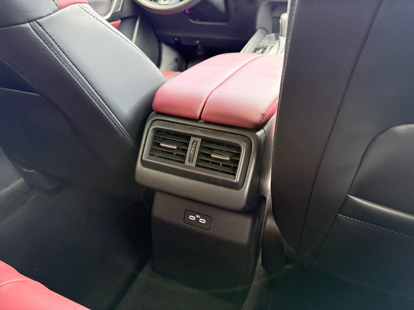 Thumbnail: 2025 Mazda CX-50 - 25
