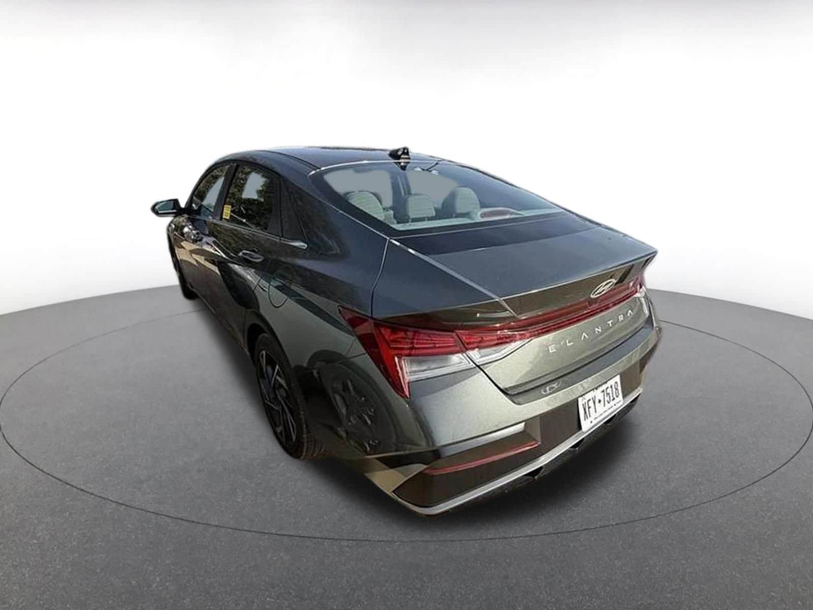 Thumbnail: 2025 Hyundai Elantra - 4