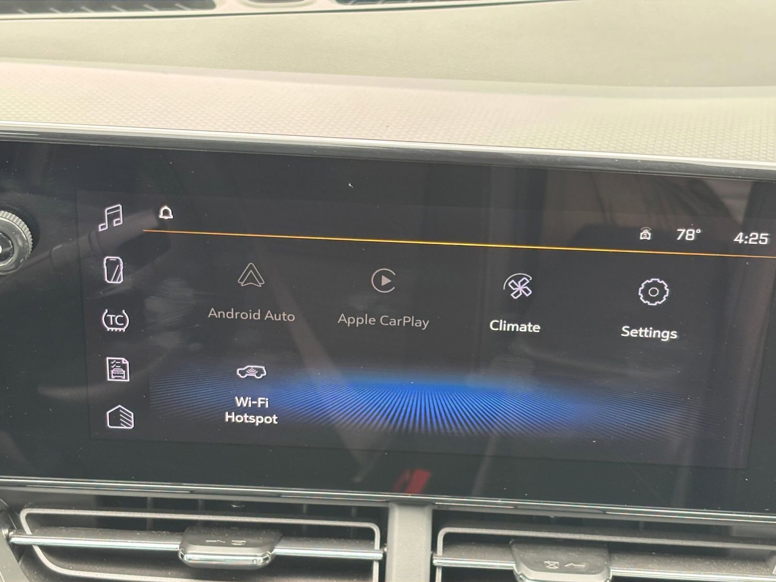 Thumbnail: 2025 Chevrolet Trax - 20