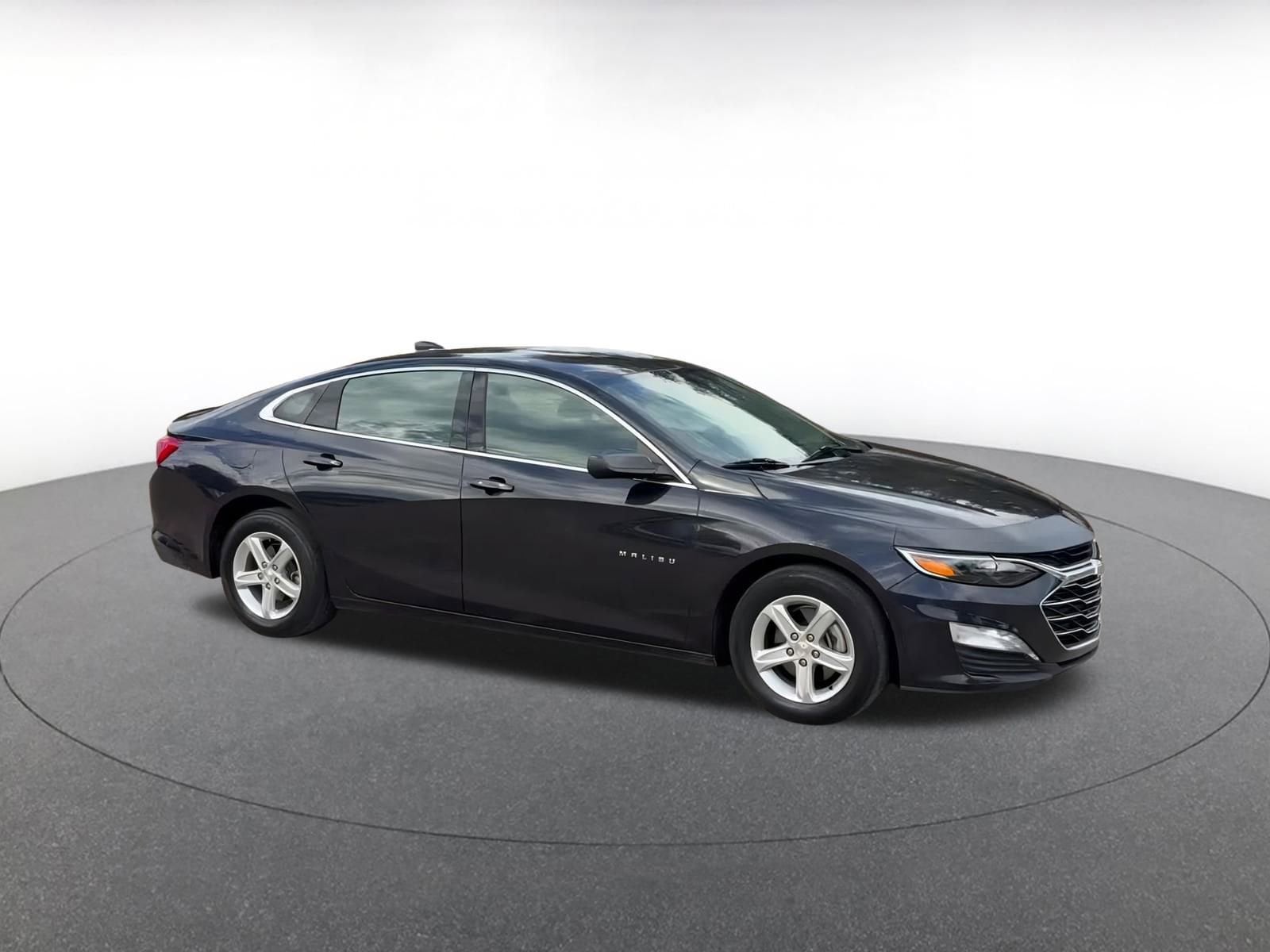 Thumbnail: 2023 Chevrolet Malibu - 2