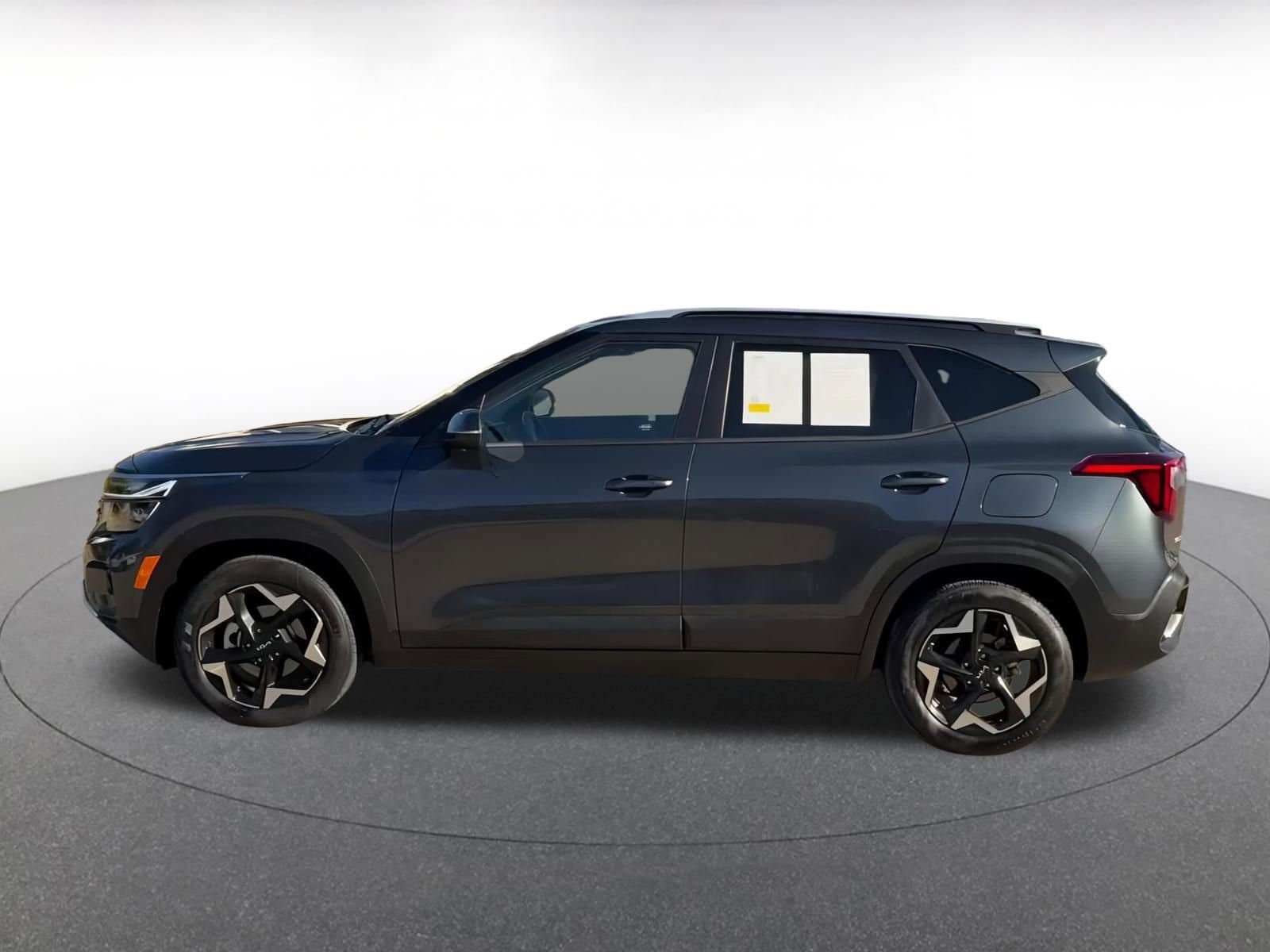 Thumbnail: 2025 Kia Seltos - 9