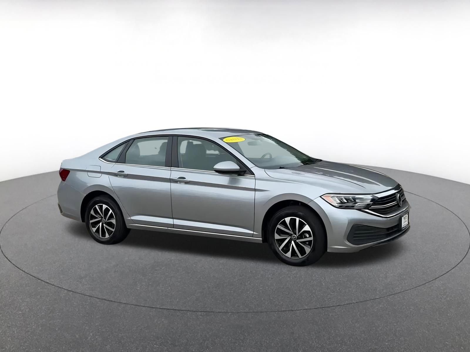 Thumbnail: 2024 Volkswagen Jetta - 2