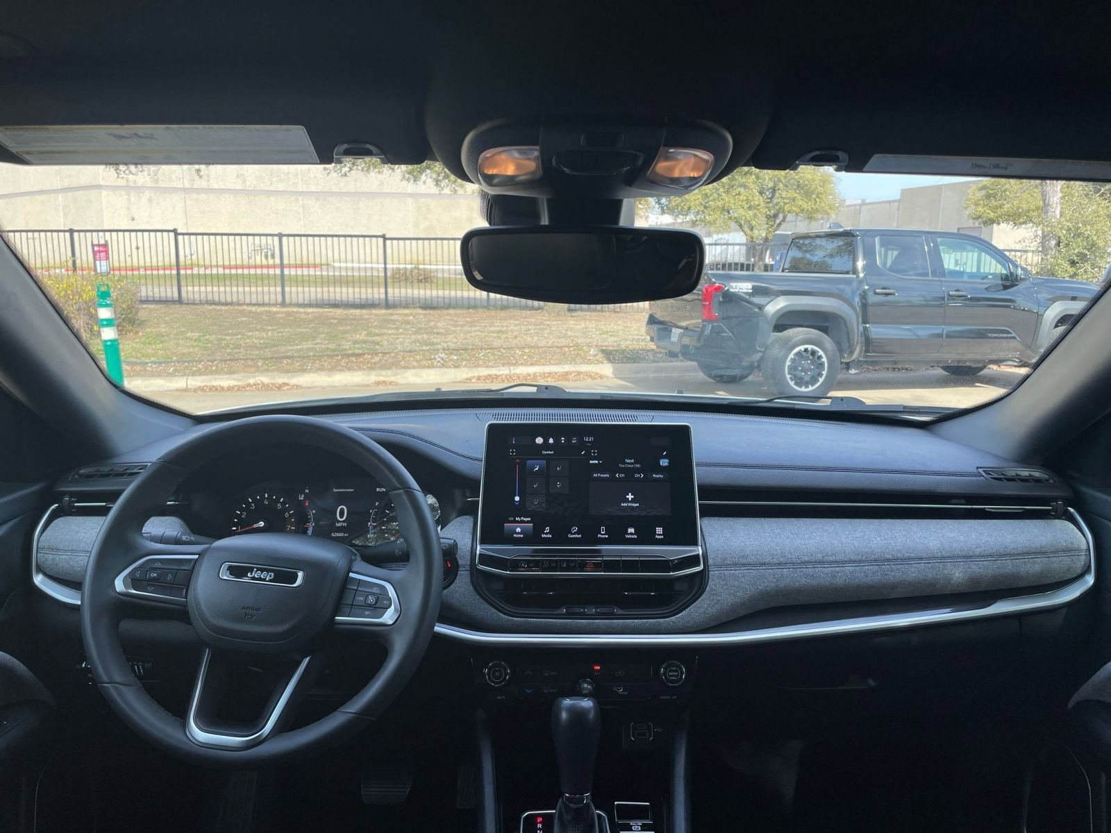 Thumbnail: 2023 Jeep Compass - 33