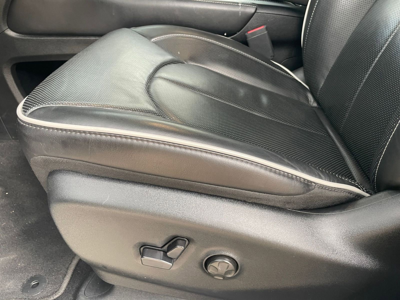 Thumbnail: 2025 Chrysler Pacifica - 24