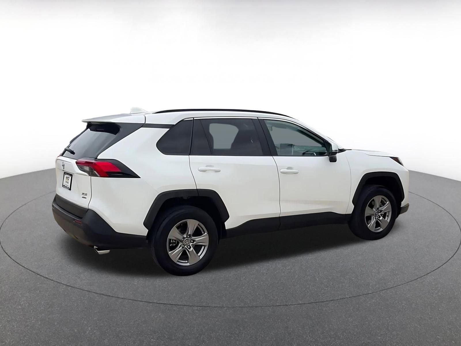 Thumbnail: 2025 Toyota RAV4 - 15