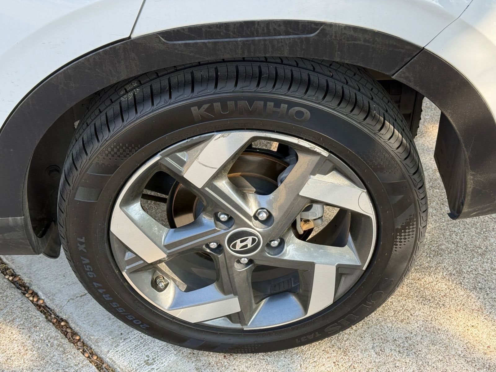 Thumbnail: 2023 Hyundai Venue - 31