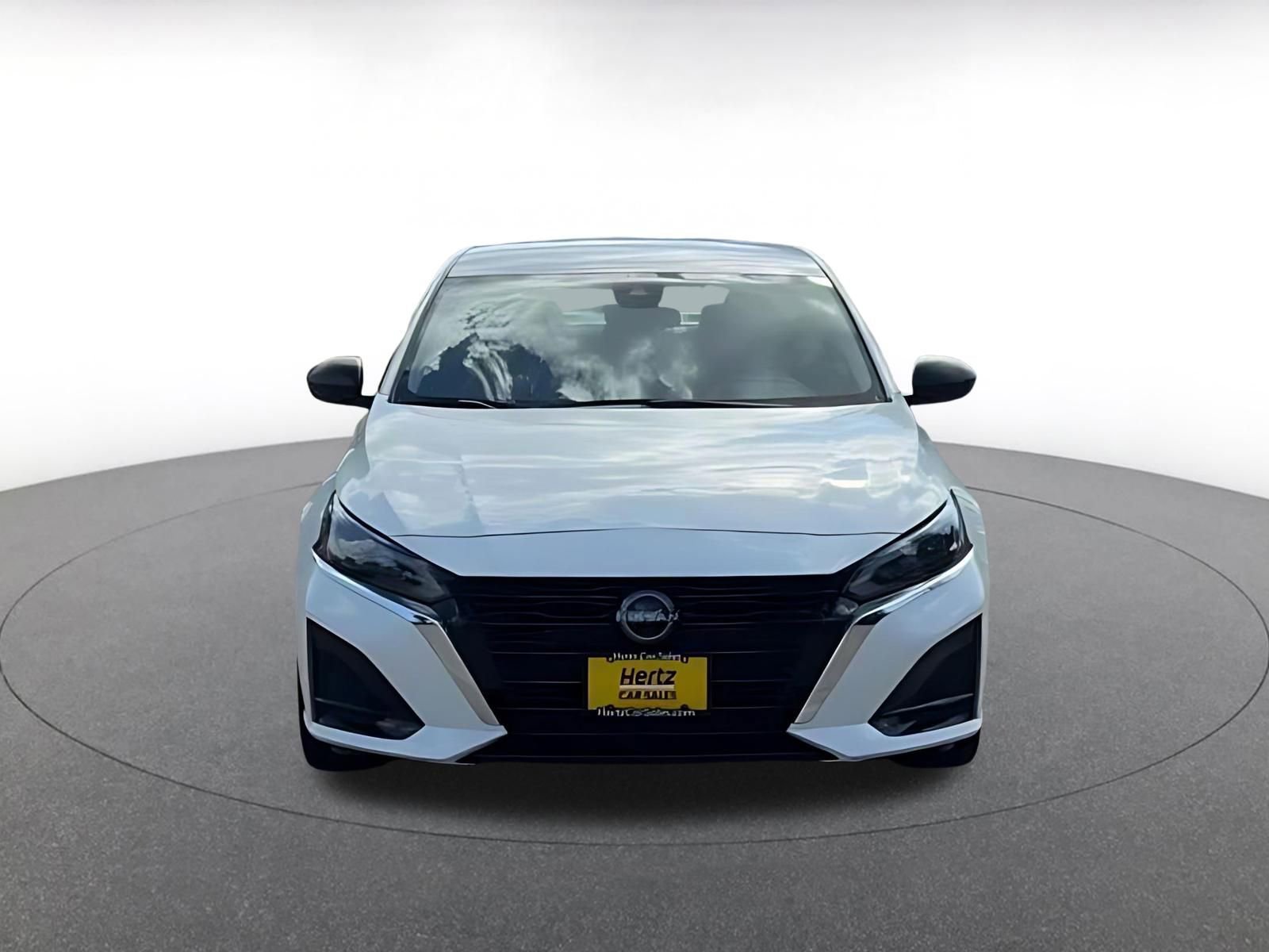 Thumbnail: 2025 Nissan Altima - 4