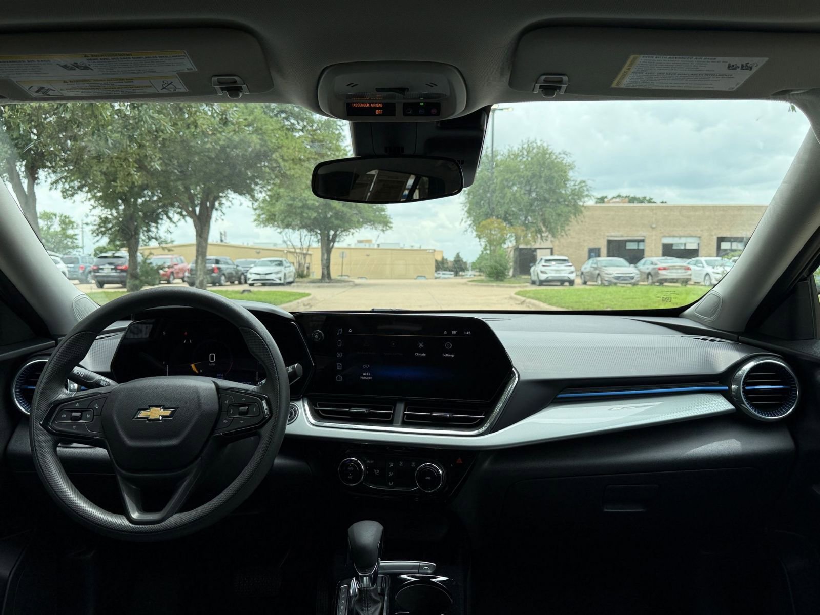 Thumbnail: 2025 Chevrolet Trax - 33