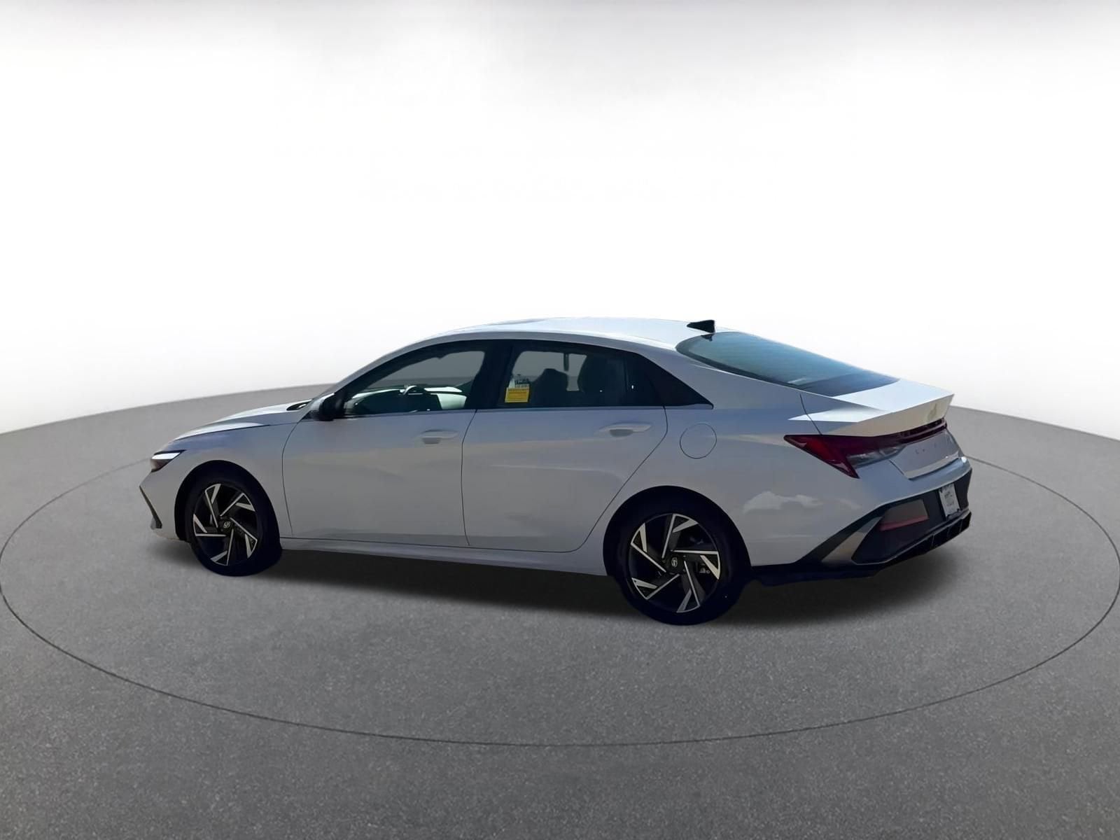 Thumbnail: 2025 Hyundai Elantra - 10