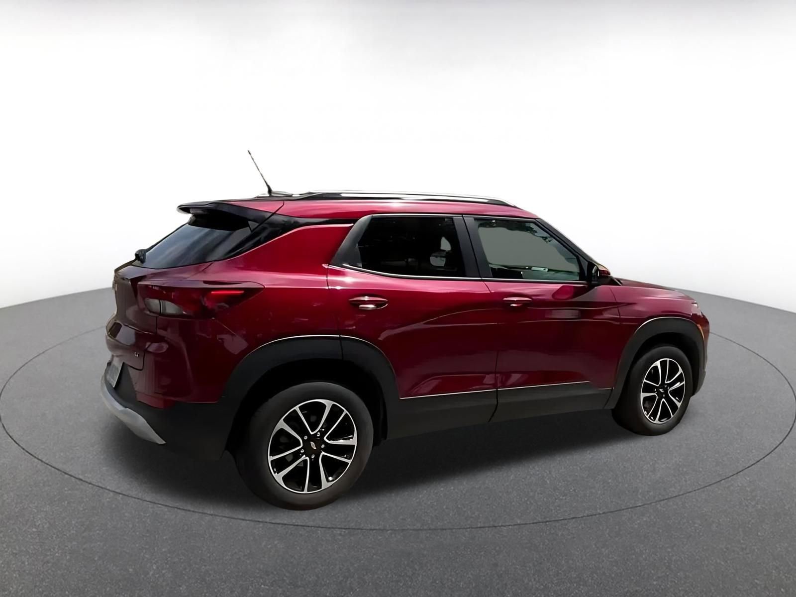 Thumbnail: 2025 Chevrolet TrailBlazer - 14