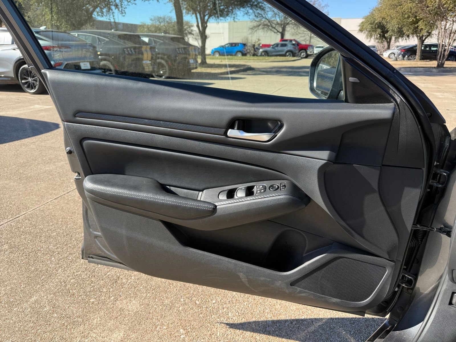 Thumbnail: 2025 Nissan Altima - 20