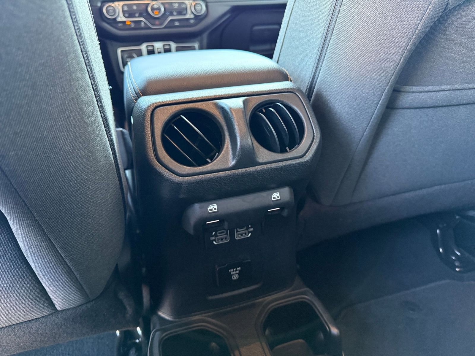 Thumbnail: 2025 Jeep Wrangler - 24