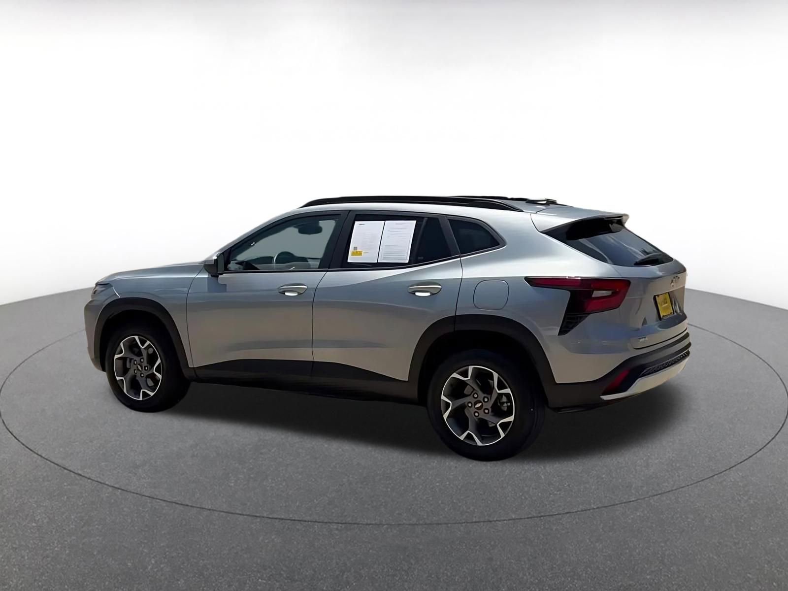 Thumbnail: 2025 Chevrolet Trax - 10