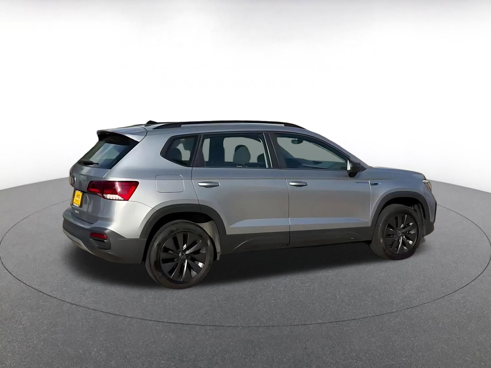 Thumbnail: 2024 Volkswagen Taos - 14