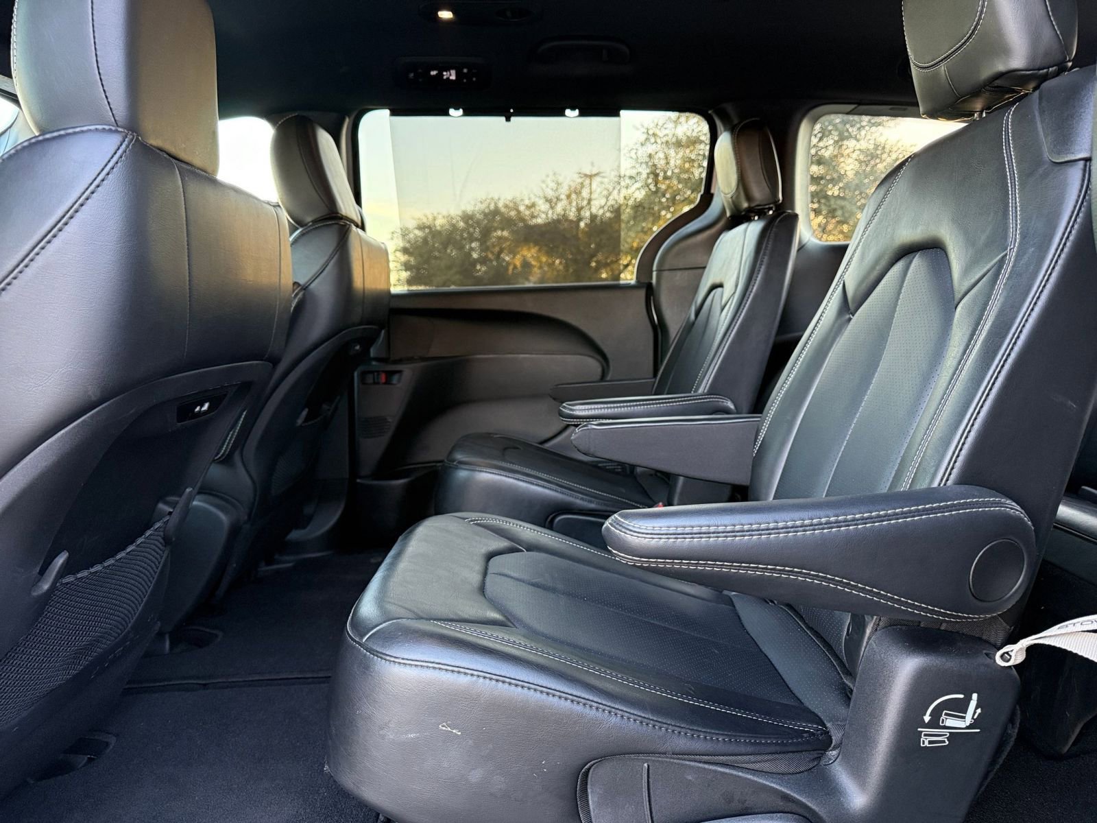 Thumbnail: 2025 Chrysler Pacifica - 28