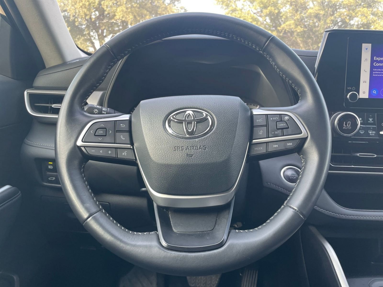 Thumbnail: 2025 Toyota Highlander - 29