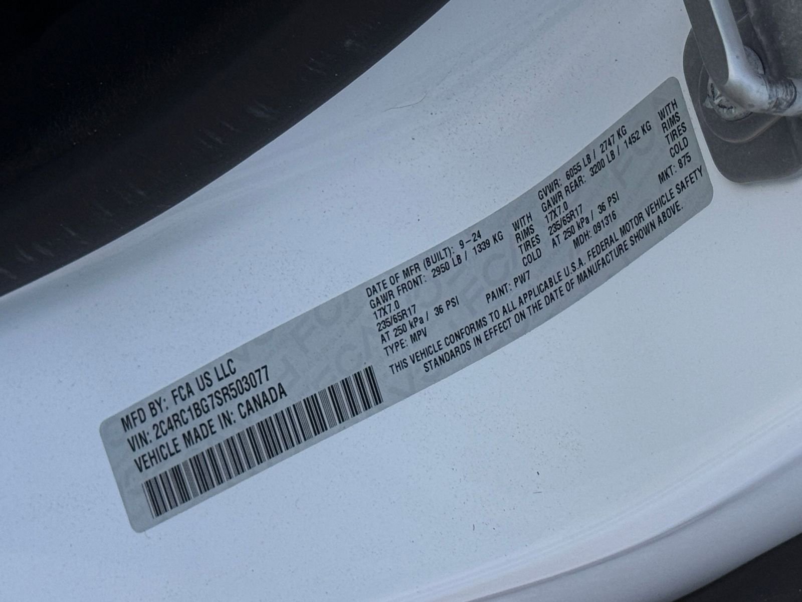 Thumbnail: 2025 Chrysler Pacifica - 31