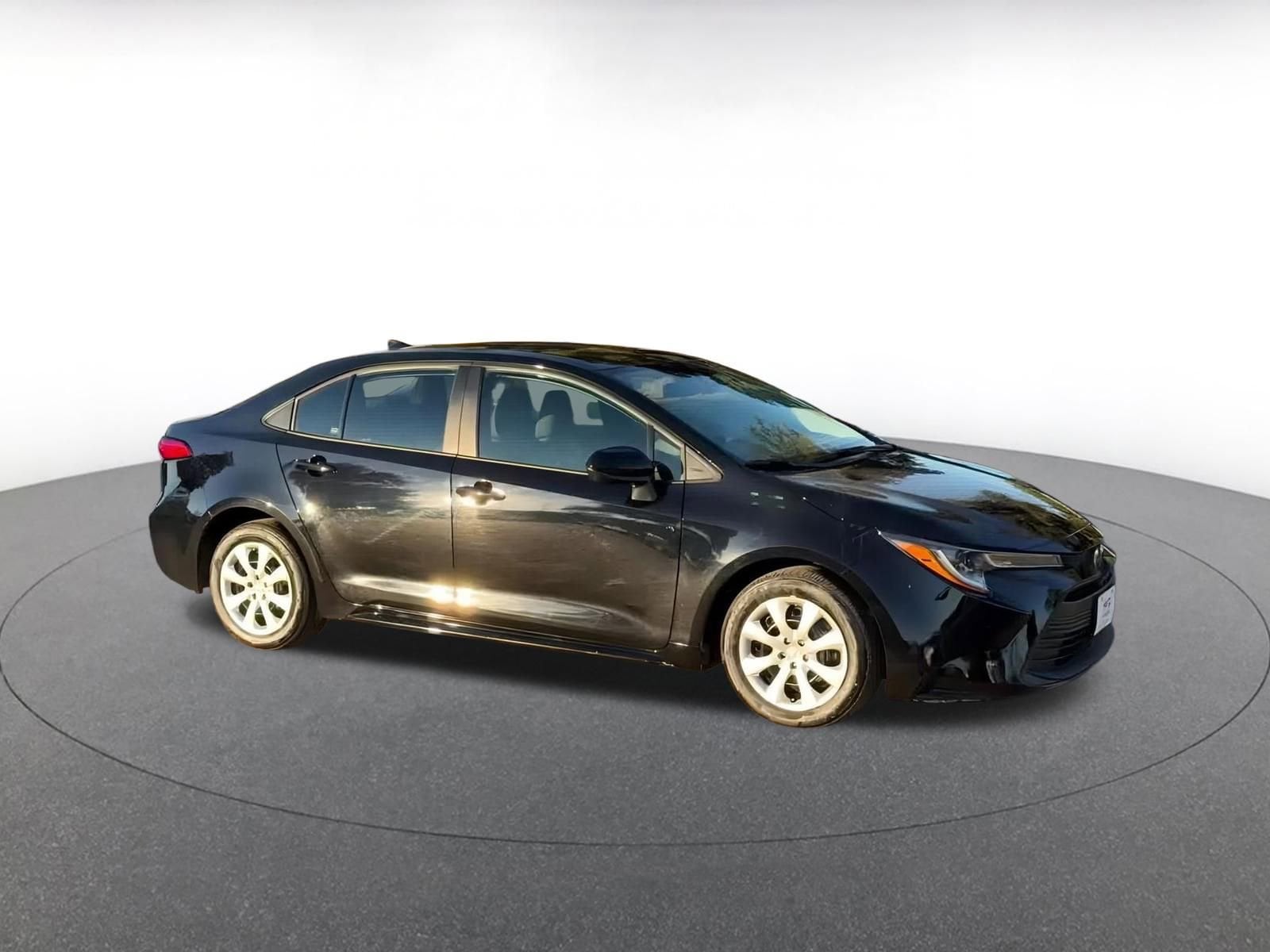 Thumbnail: 2025 Toyota Corolla - 2