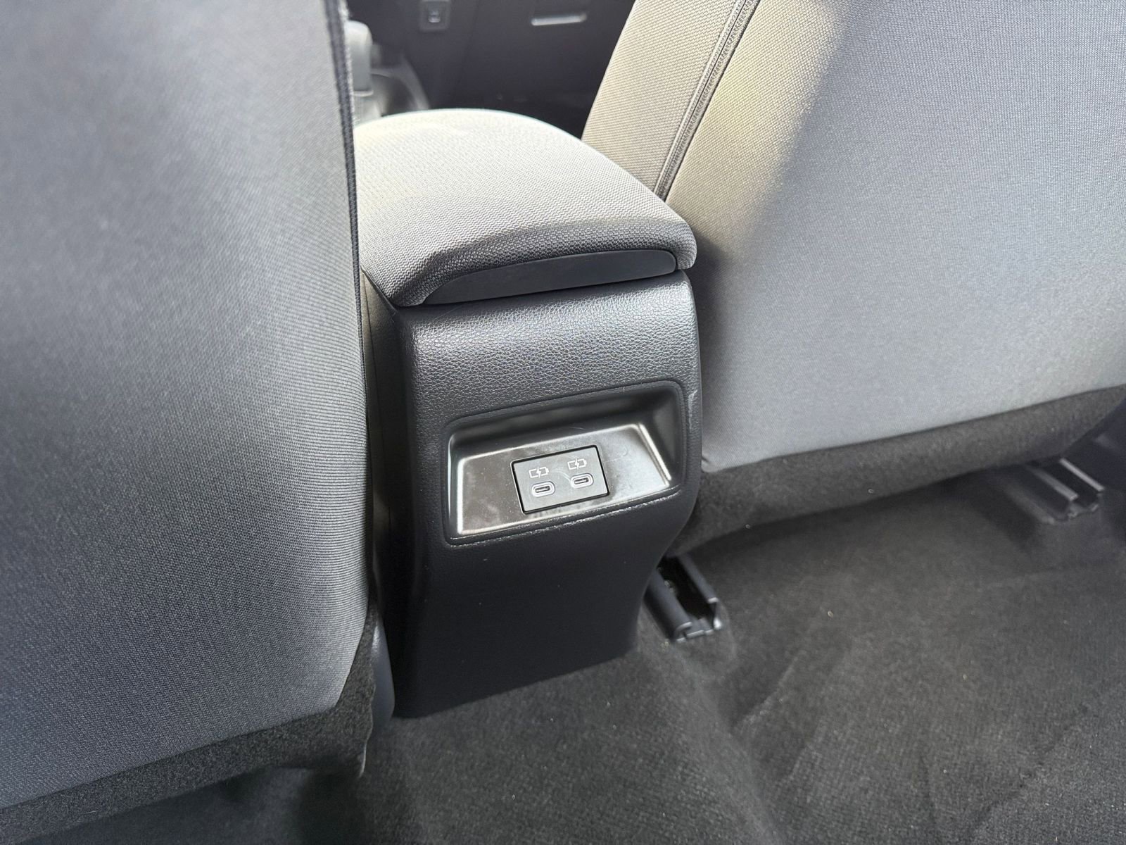 Thumbnail: 2025 Toyota Corolla - 24