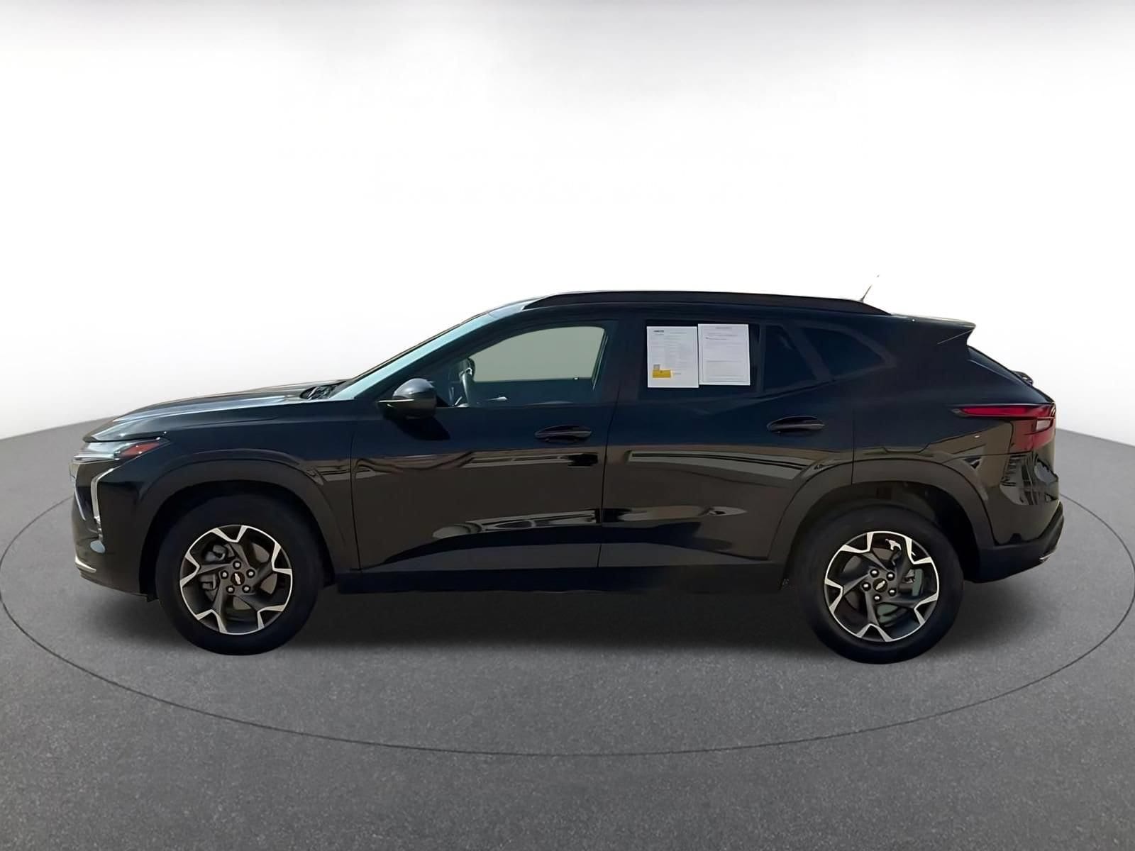 Thumbnail: 2025 Chevrolet Trax - 8