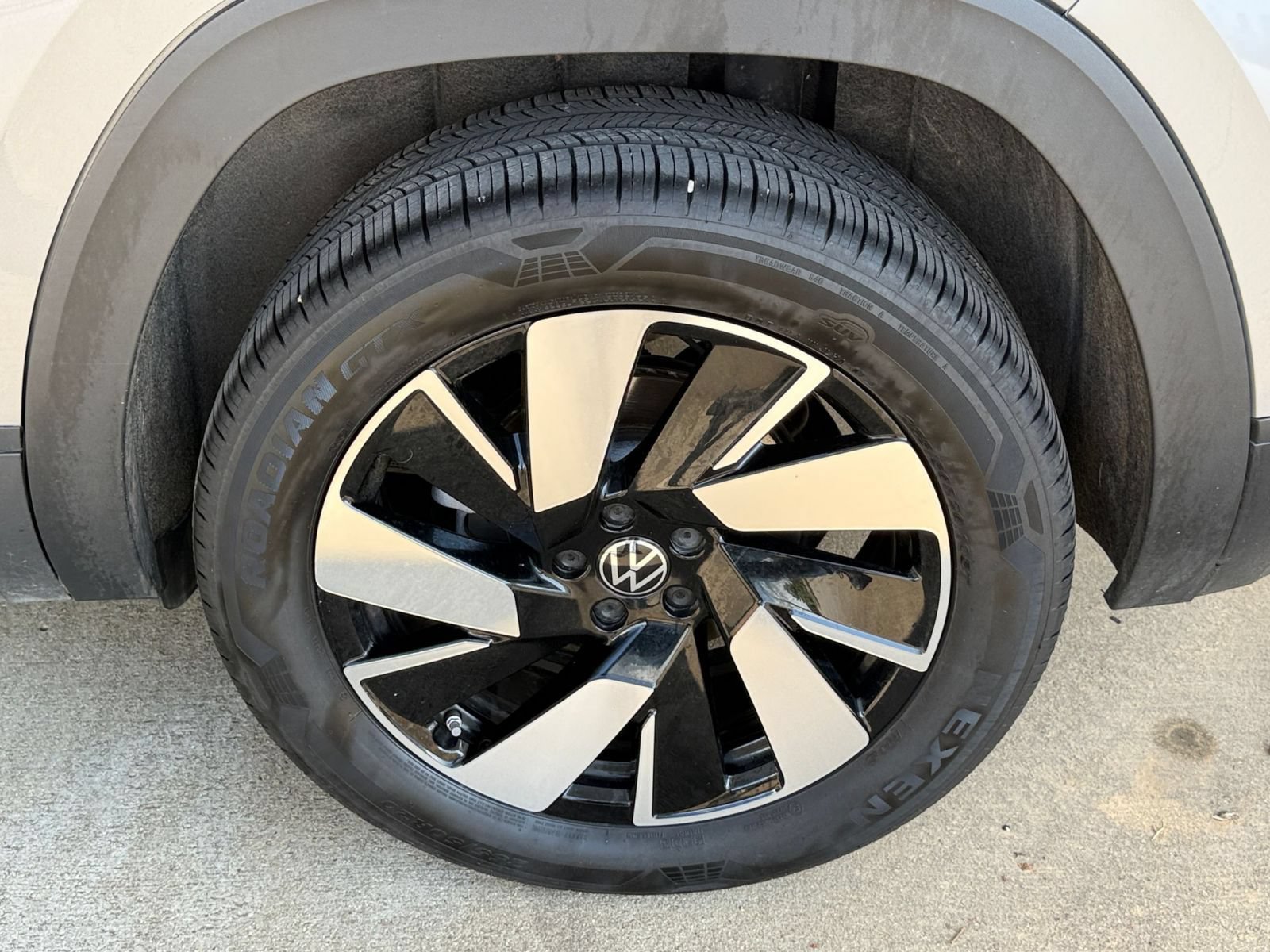 Thumbnail: 2026 Volkswagen Atlas - 32