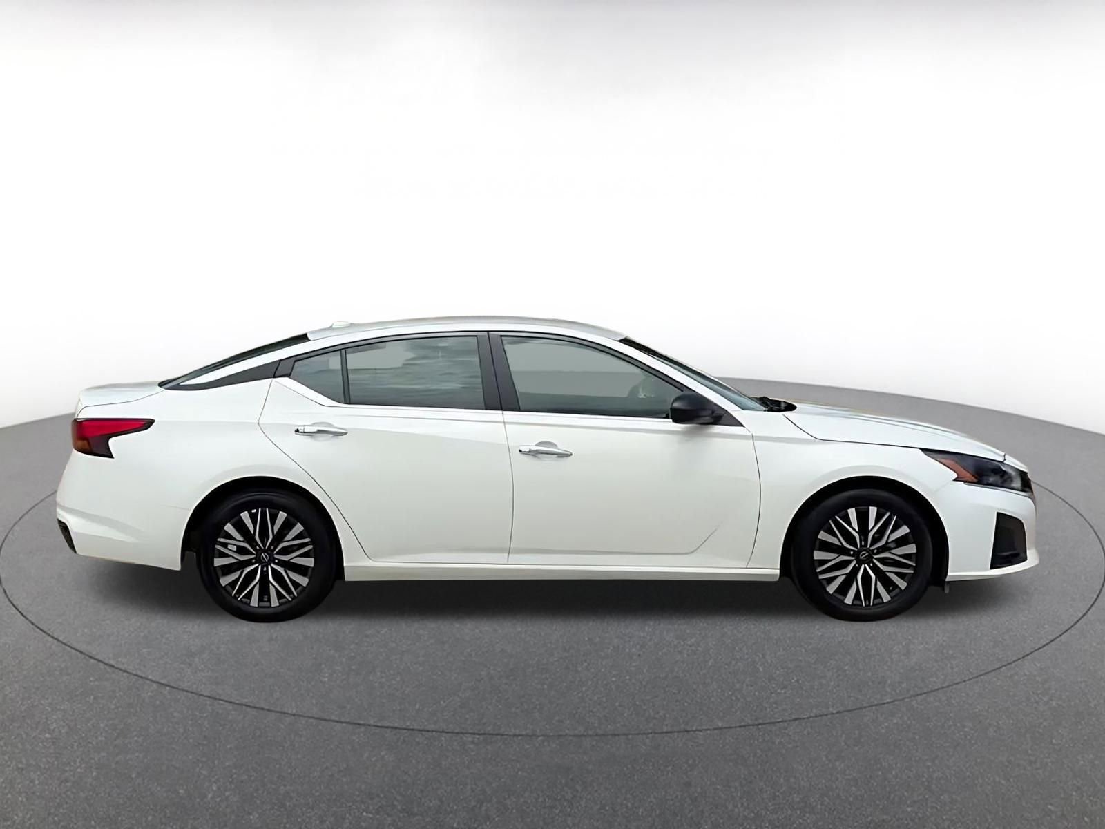 Thumbnail: 2025 Nissan Altima - 16