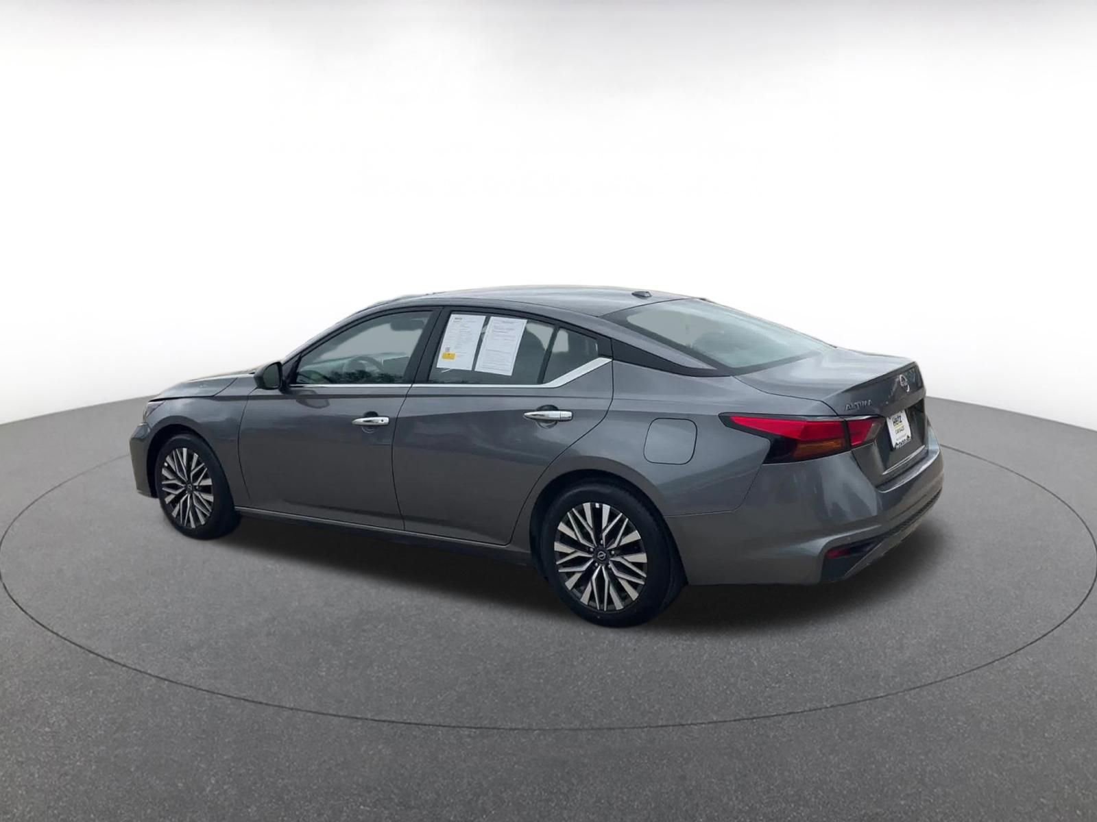 Thumbnail: 2025 Nissan Altima - 10