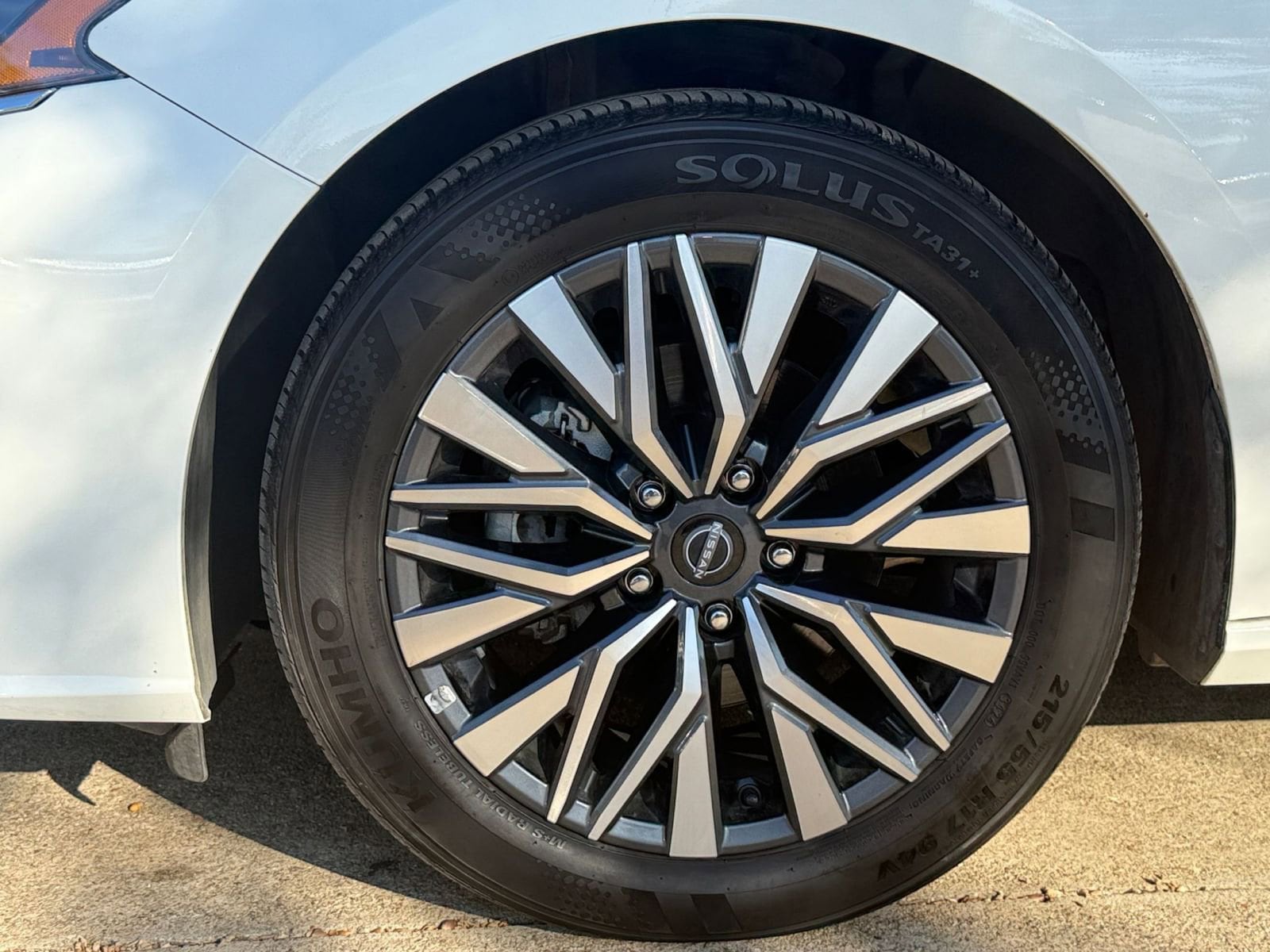 Thumbnail: 2025 Nissan Altima - 30