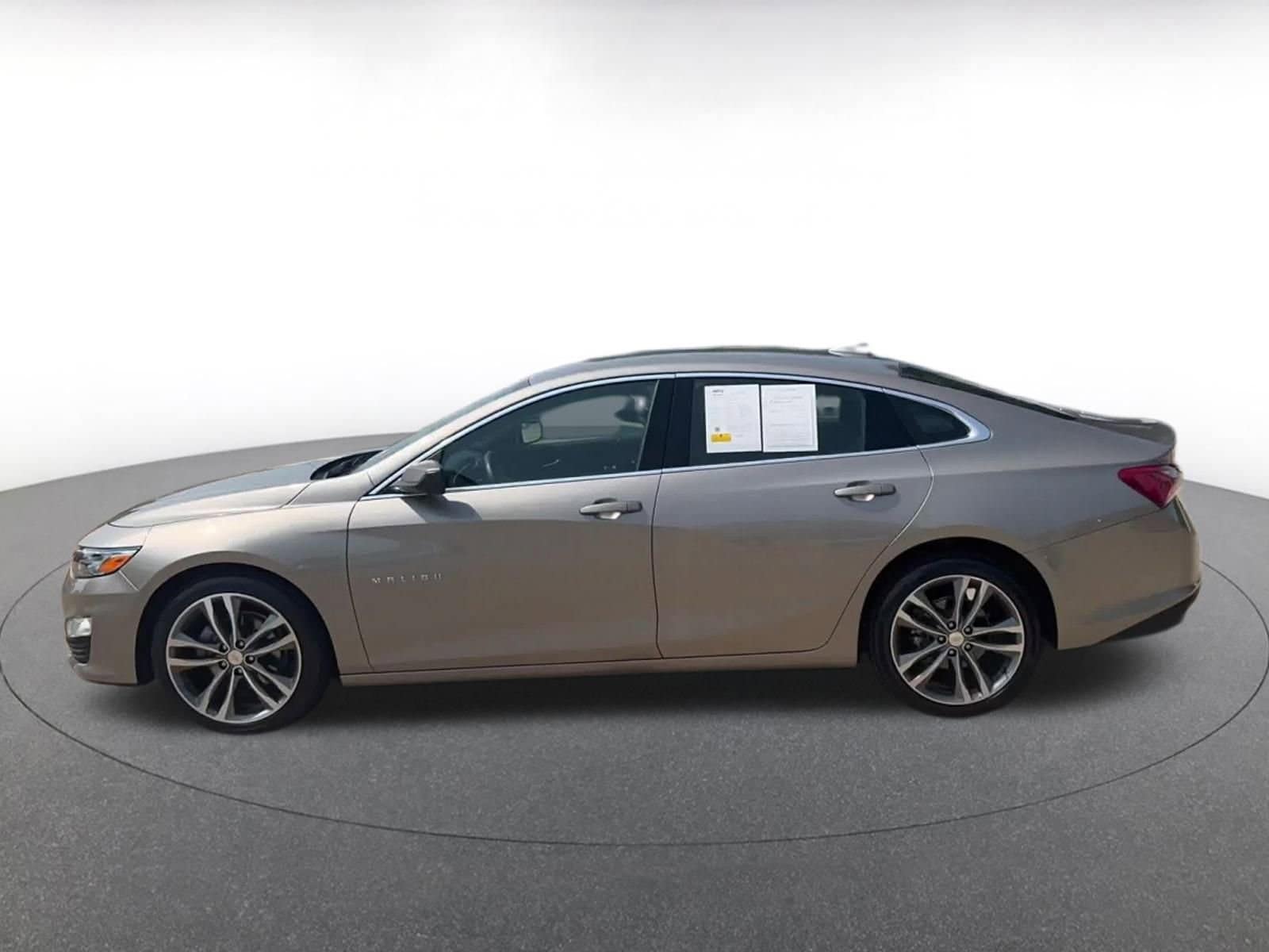 Thumbnail: 2024 Chevrolet Malibu - 9