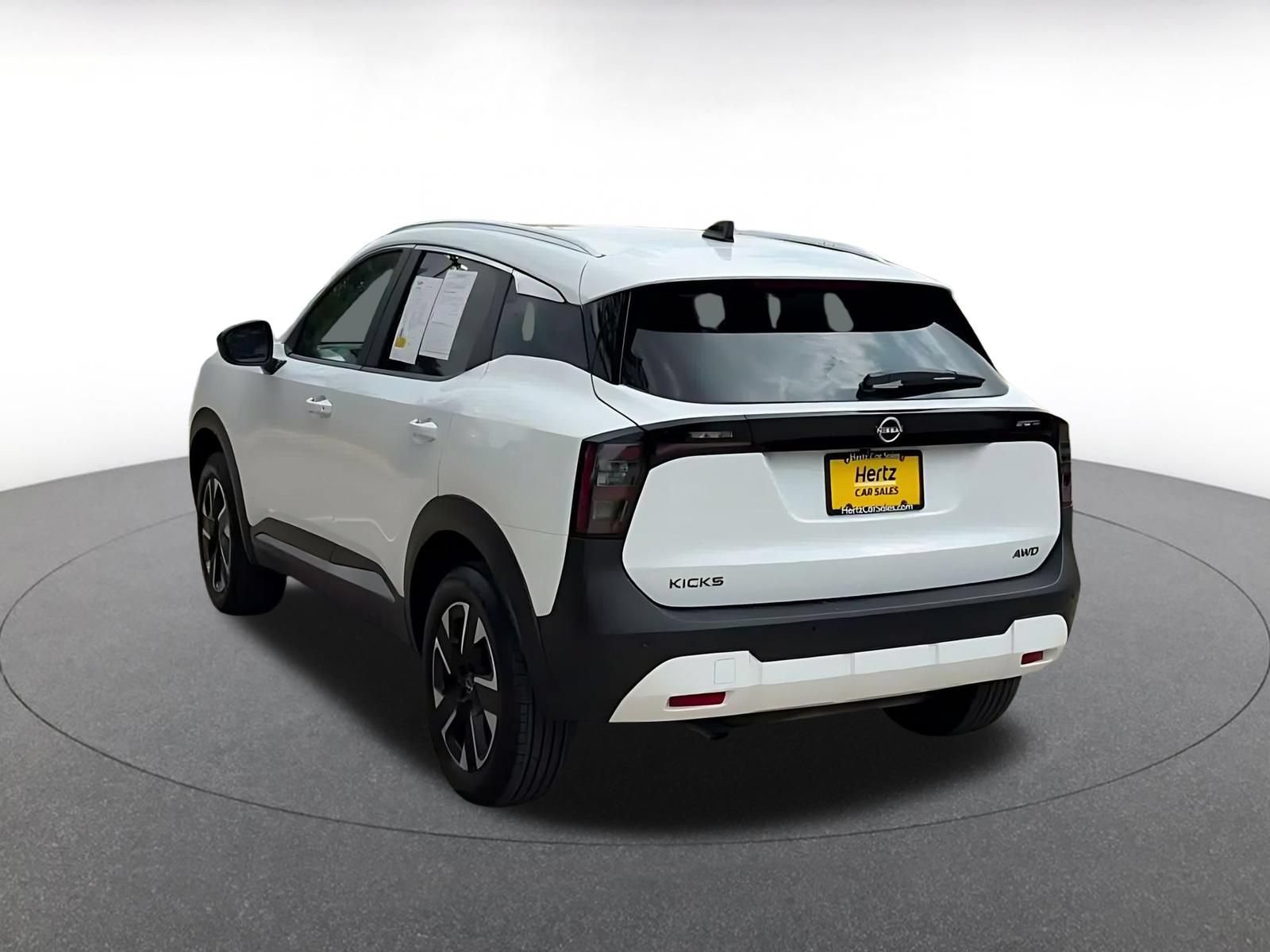 Thumbnail: 2026 Nissan Kicks - 4