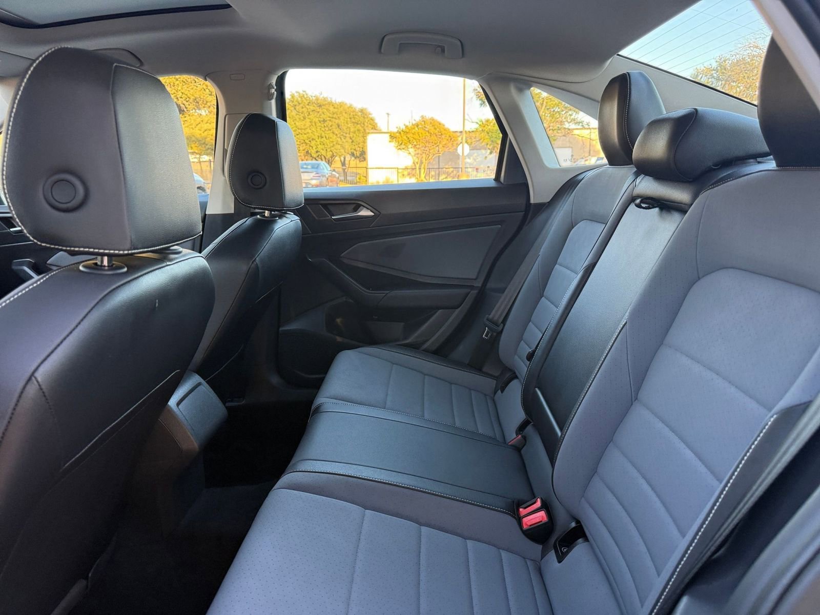 Thumbnail: 2025 Volkswagen Jetta - 25