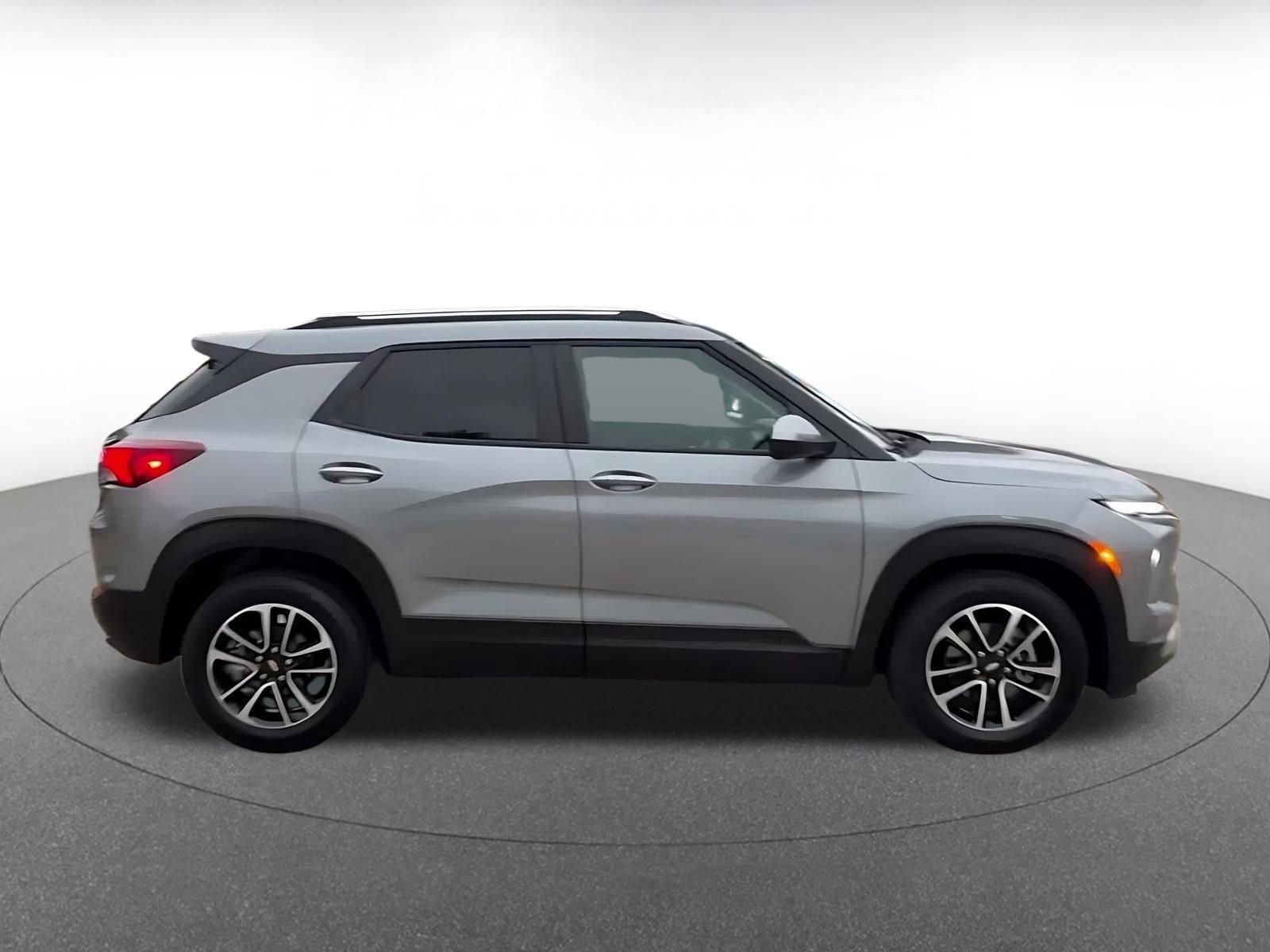 Thumbnail: 2025 Chevrolet TrailBlazer - 16