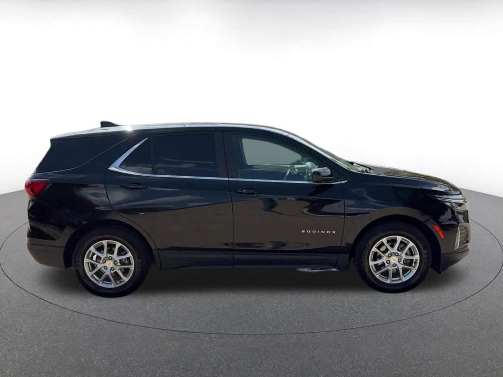 Thumbnail: 2024 Chevrolet Equinox - 16